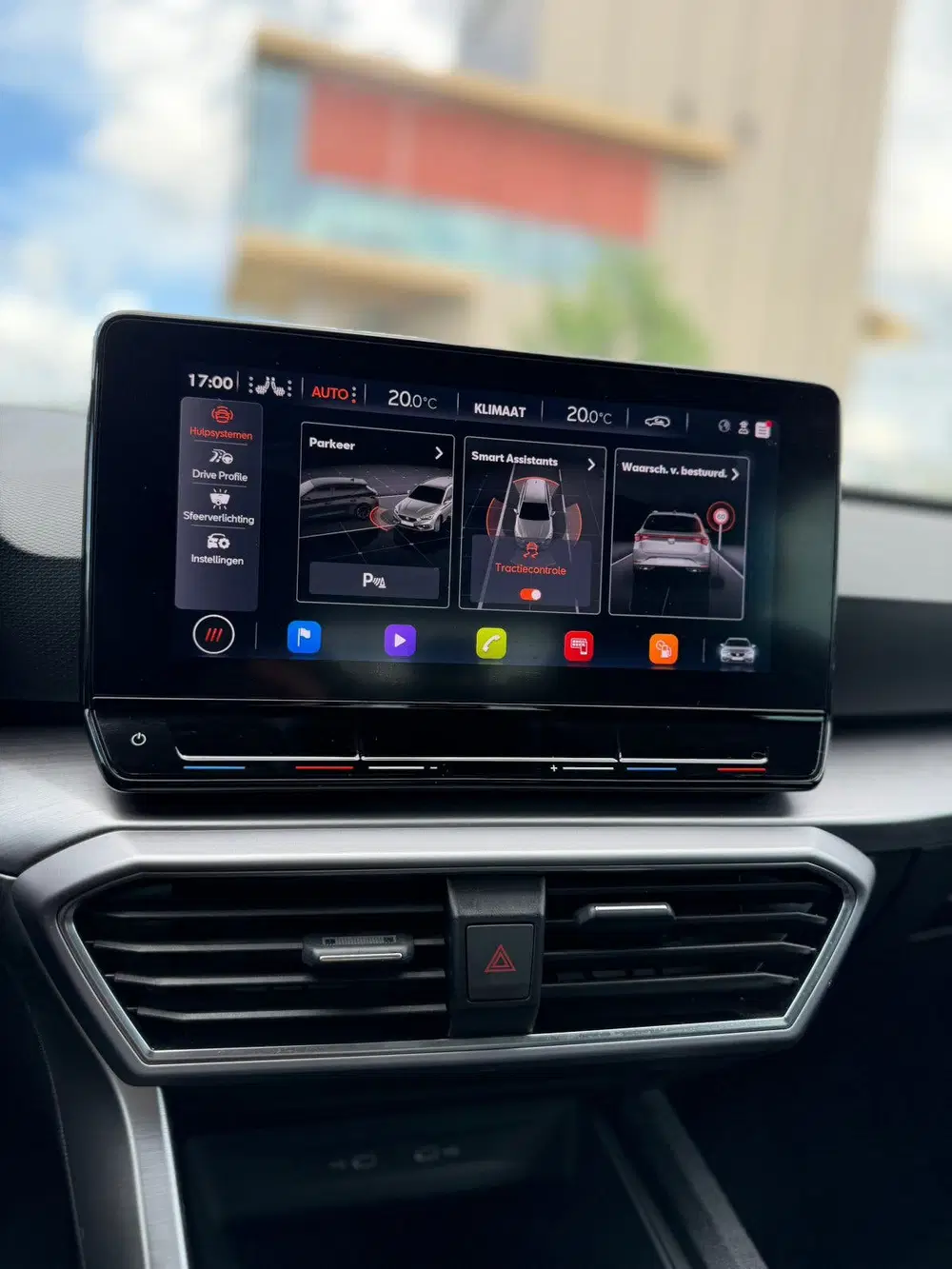 SEAT Leon Leon 1.0 EcoTSI FR Business Intense uit 2024, foto 14