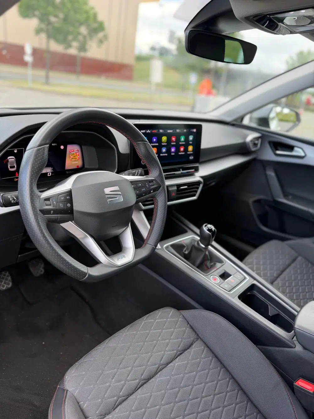 SEAT Leon Leon 1.0 EcoTSI FR Business Intense uit 2024, foto 9