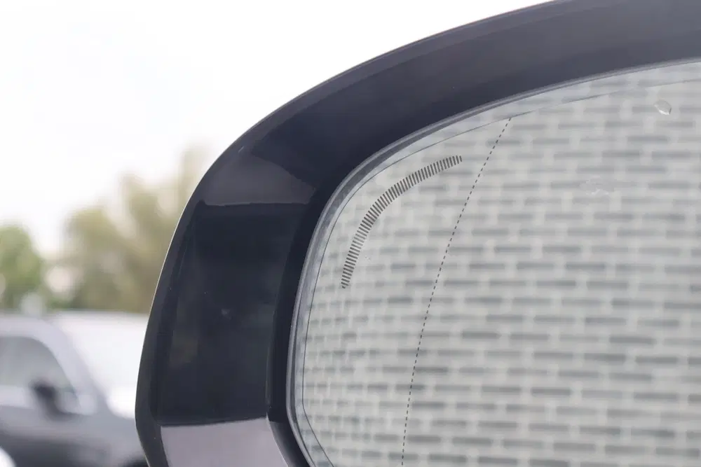 Volvo XC60 2.0 T6 Plug-in Hybrid AWD Plus Dark uit 2025, foto 11