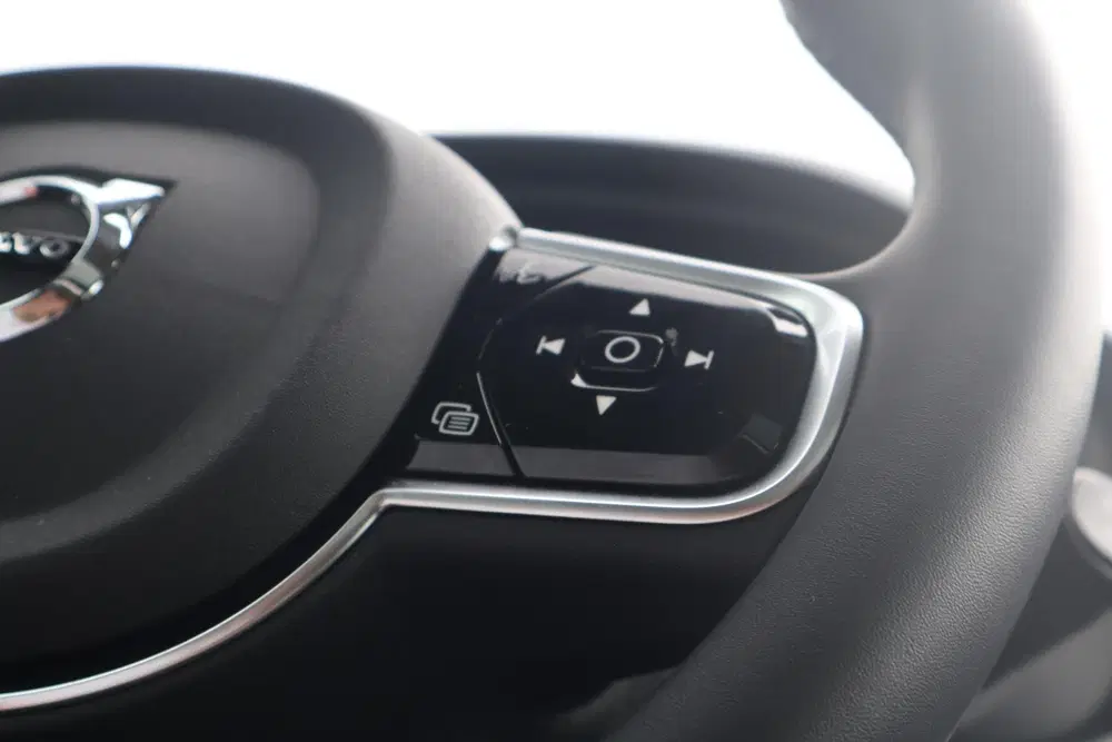 Volvo XC60 2.0 T6 Plug-in Hybrid AWD Plus Dark uit 2025, foto 14