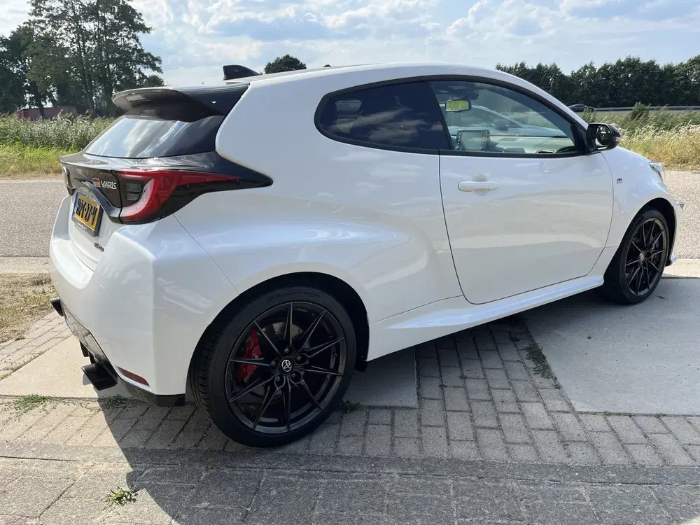 Toyota Yaris 1.6 GR Performance 262PK uit 2022, foto 2