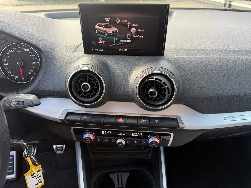 Audi Q2 35 TFSI CoD Sport S line Edition LED uit 2019, foto 10
