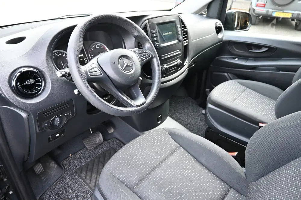 Mercedes-Benz Vito 114 CDI L2 DC Tourer Camera uit 2022, foto 4