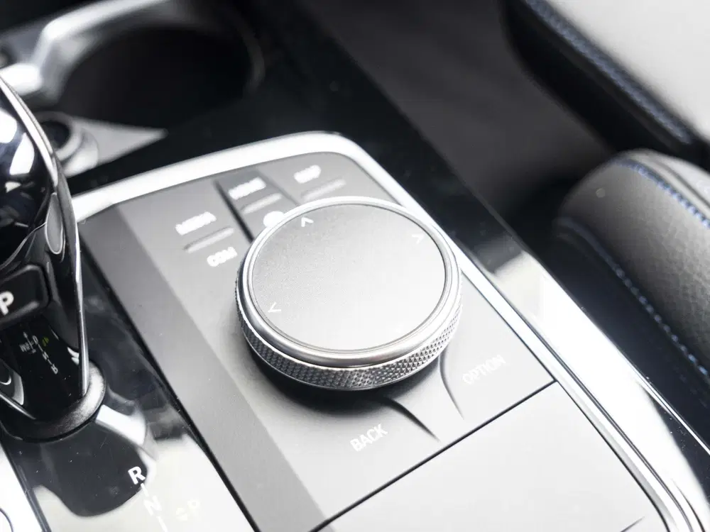 BMW 1-serie 118i uit 2024, foto 15
