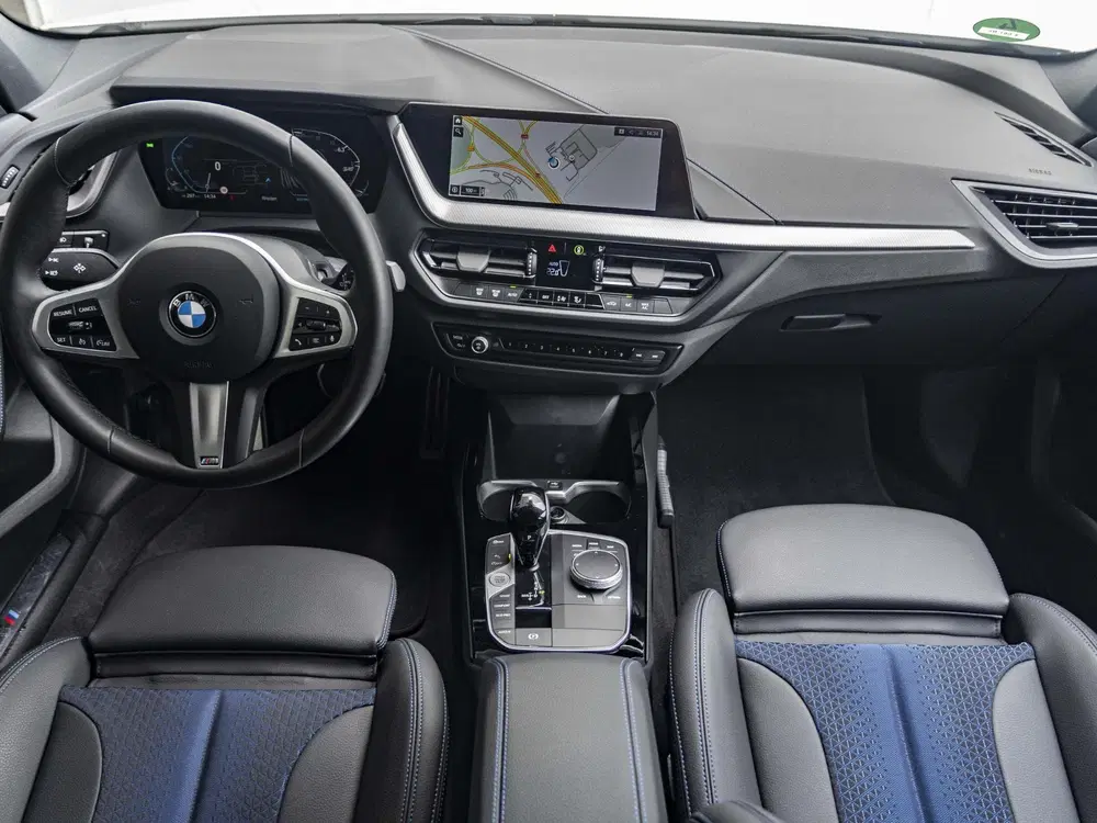 BMW 1-serie 118i uit 2024, foto 3