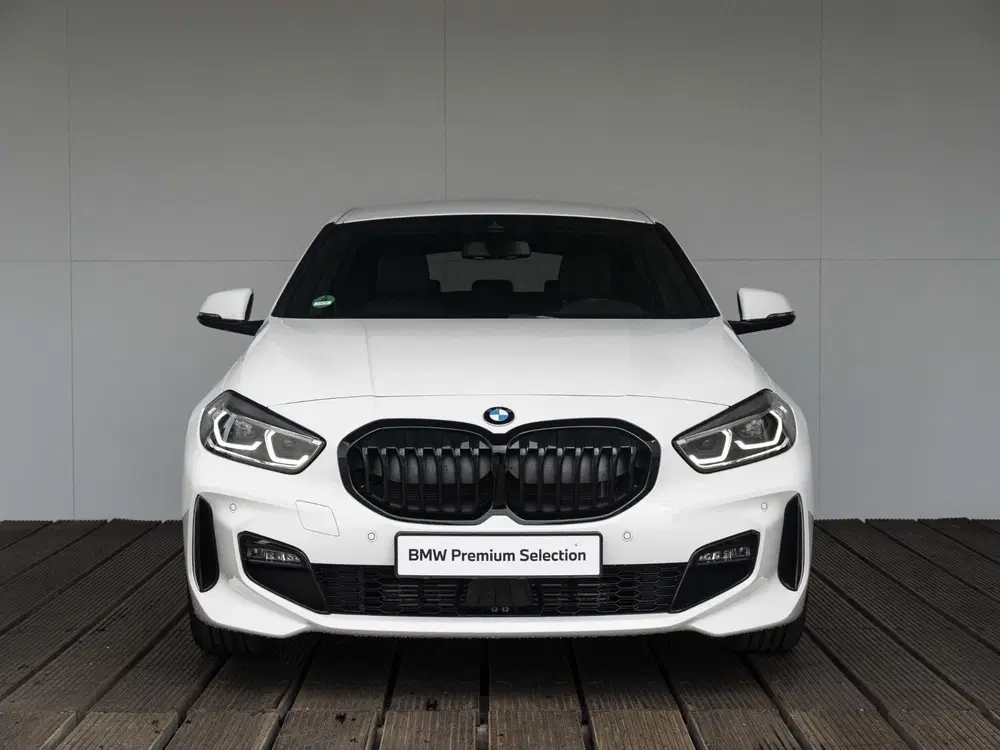 BMW 1-serie 118i uit 2024, foto 6