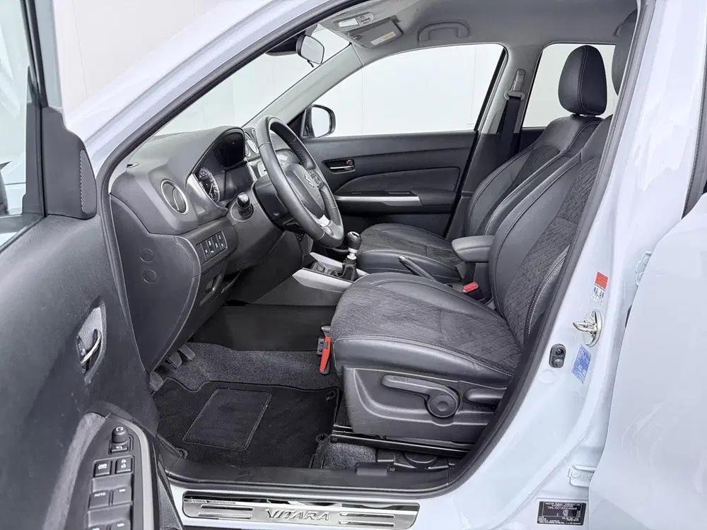 Suzuki Vitara 1.4 Boosterjet Style Smart Hybrid uit 2023, foto 10