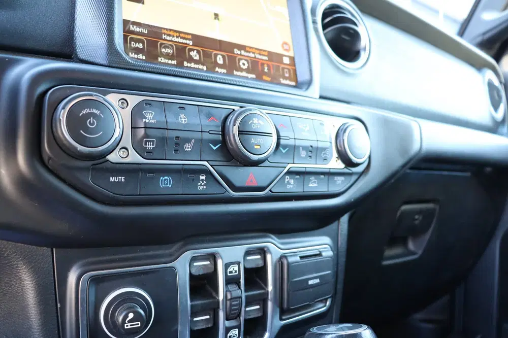 Jeep Wrangler 4xe 380 Sahara uit 2022, foto 15