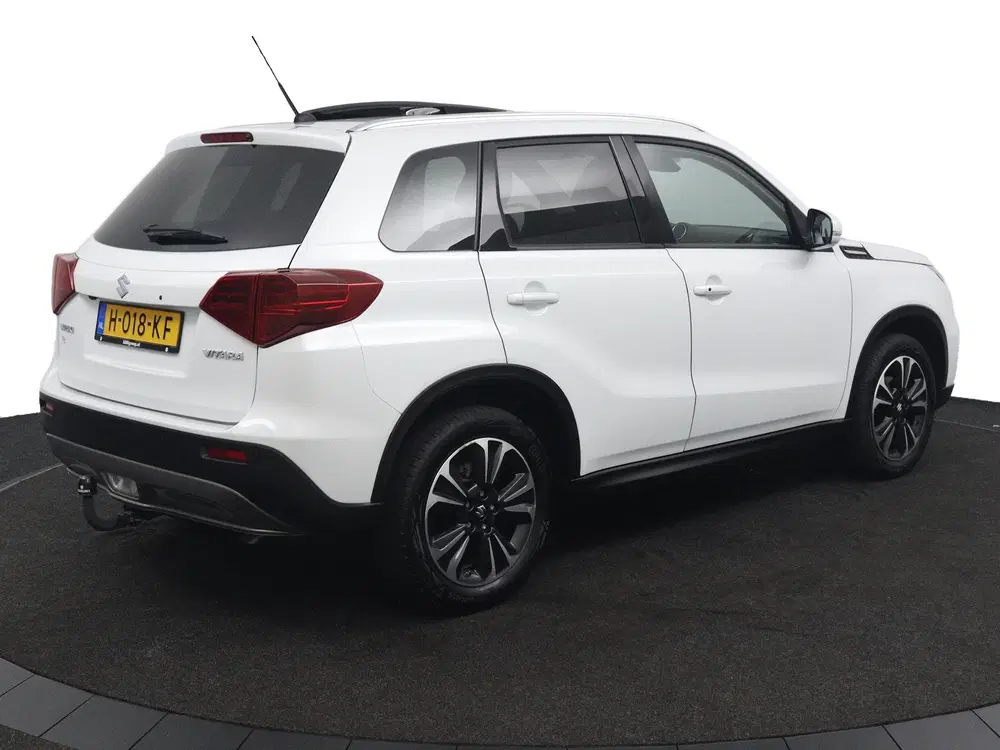 Suzuki Vitara 1.0 Boosterjet Stijl uit 2020, foto 2