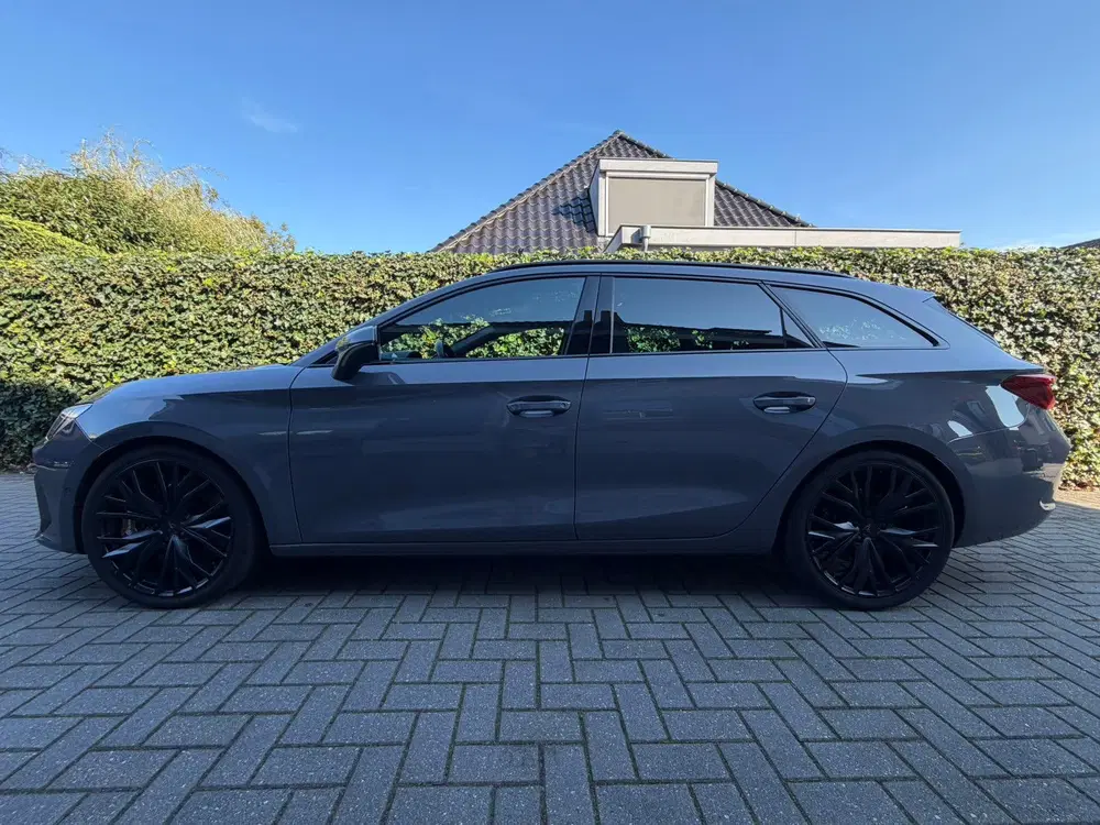 Cupra Leon Leon ST 2.0 TSI 310pk 4S DSG Sport Perform uit 2021, foto 2