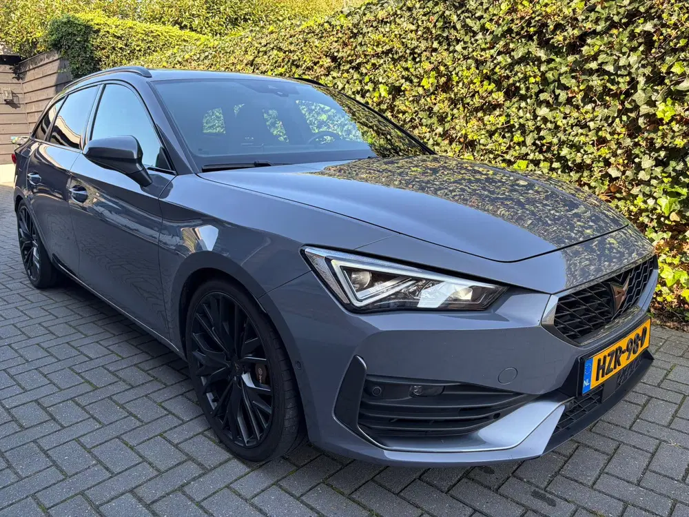 Cupra Leon Leon ST 2.0 TSI 310pk 4S DSG Sport Perform uit 2021, foto 4