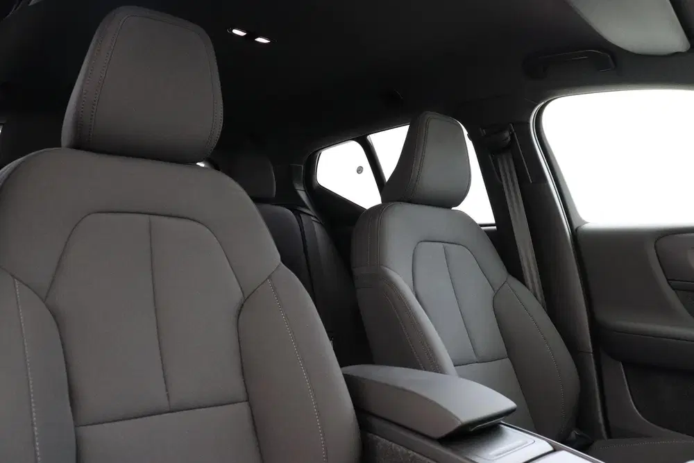 Volvo EX40 SINGLE MOTOR EXTENDED RANGE BUSINESS ED. 8 uit 2026, foto 10