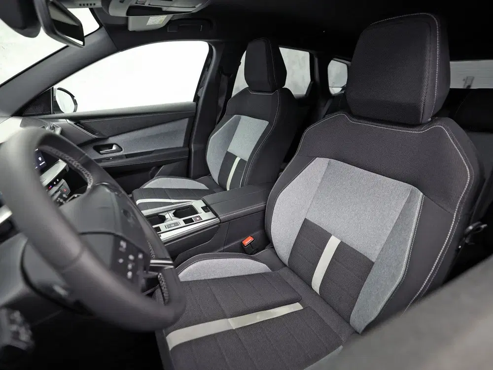 Opel Grandland Grandland 1.2 Turbo Hybrid Sport Automaat uit 2025, foto 13