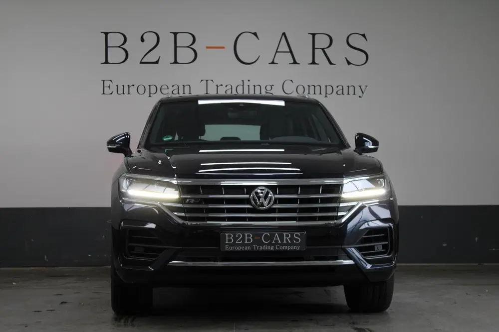 Volkswagen Touareg 3.0 TSI R-Line uit 2019, foto 2
