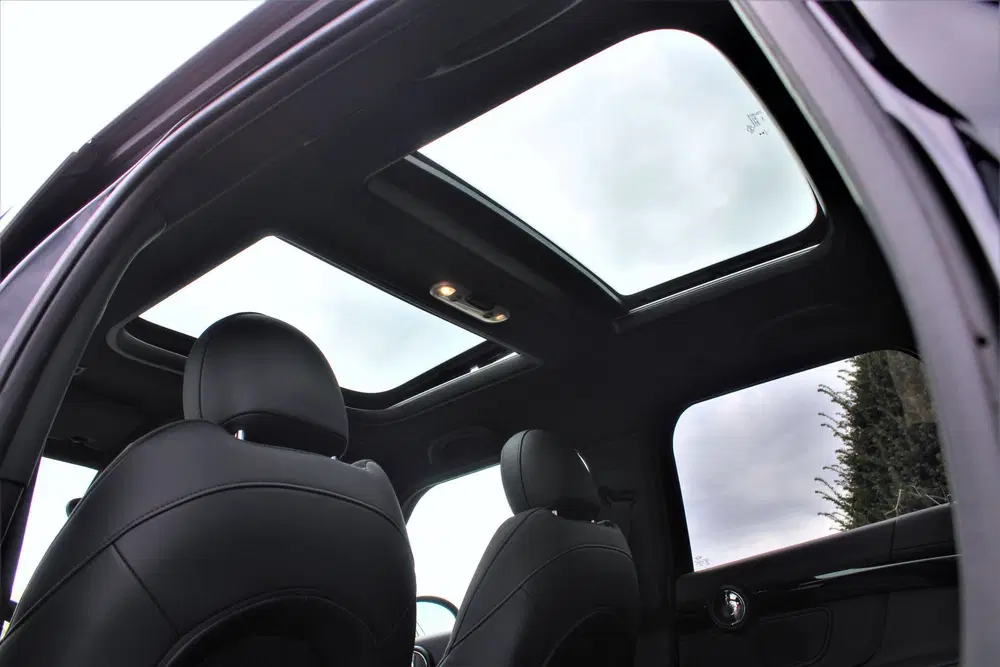 Mini Countryman 1.5 Cooper S E ALL4 Chili 220pk Pano Leer uit 2022, foto 7