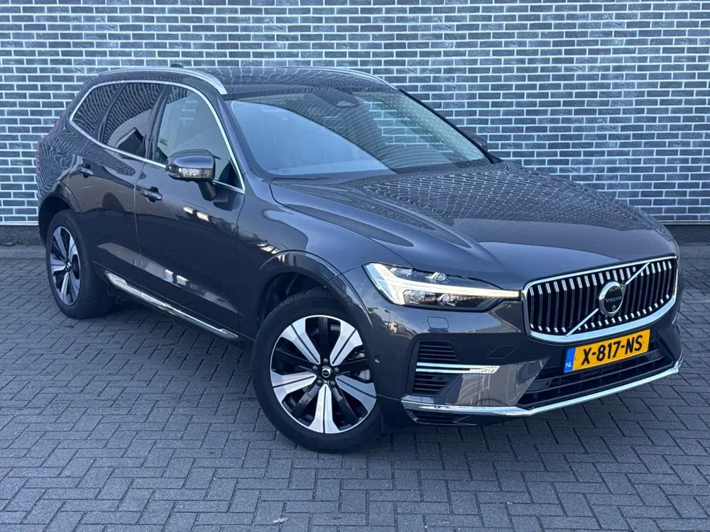 Volvo XC60 2.0 T8 Plug-in Hybrid AWD Plus Bright uit 2023, foto 3