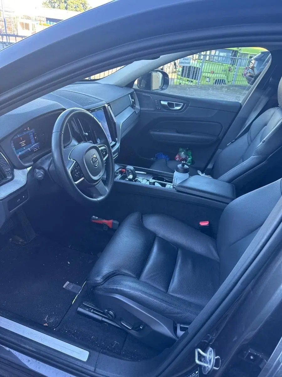 Volvo XC60 2.0 T8 Plug-in Hybrid AWD Plus Bright uit 2023, foto 6