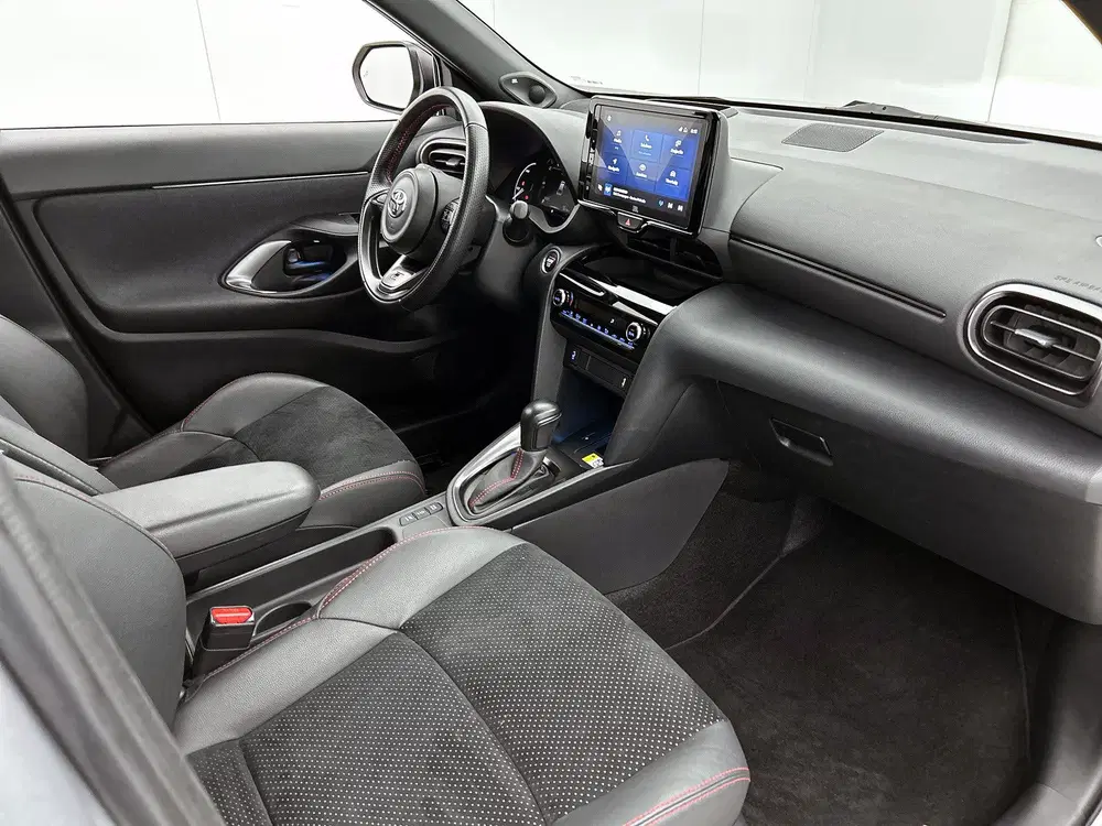 Toyota Yaris Cross 1.5 Hybrid GR Sport uit 2023, foto 6