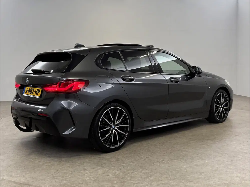 BMW 1-serie 118i High Executive M-Sport uit 2020, foto 12