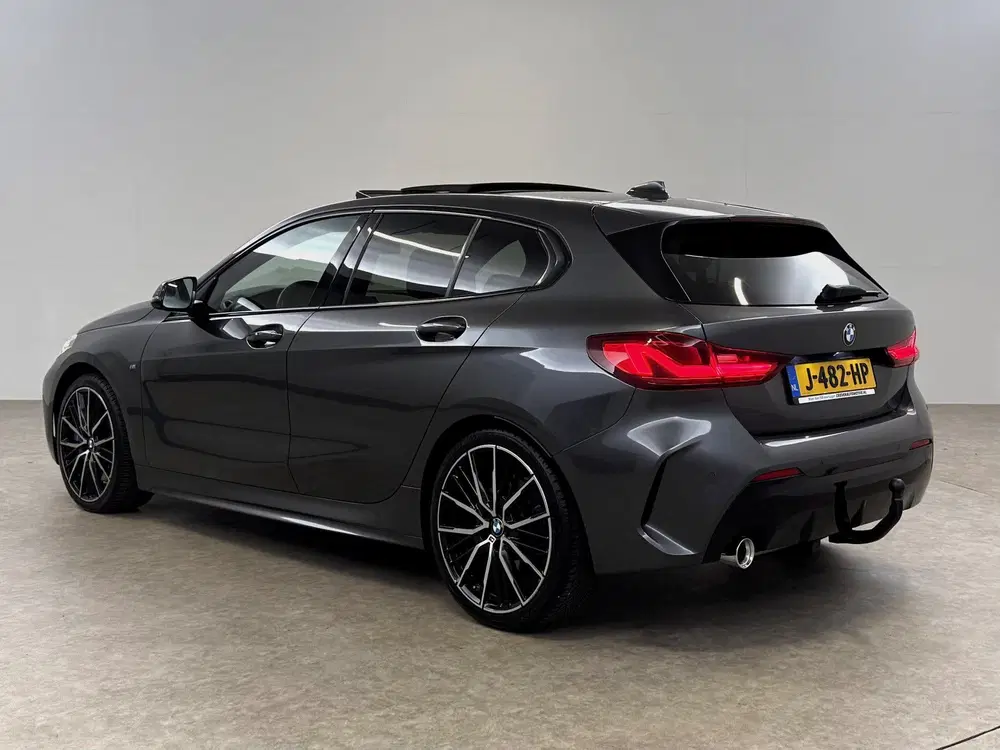 BMW 1-serie 118i High Executive M-Sport uit 2020, foto 3