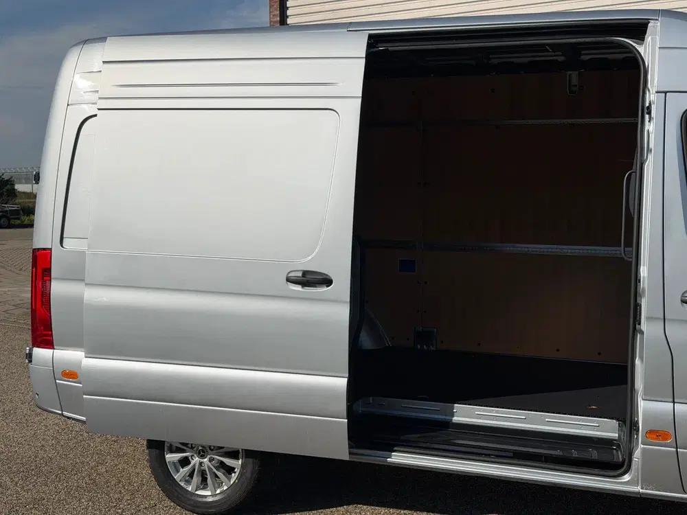 Mercedes-Benz Sprinter 317CDI L2H2 Automaat Airco Navi Cruis uit 2024, foto 9