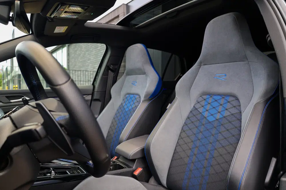 Volkswagen Golf 2.0 TSI R 4Motion uit 2024, foto 5