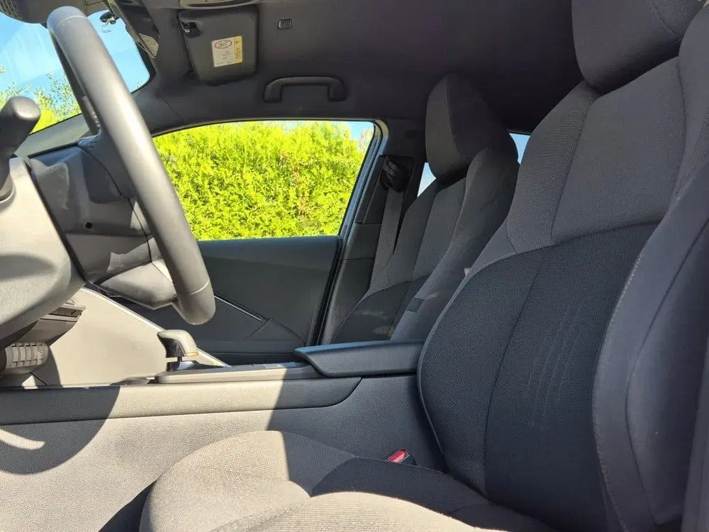 Toyota C-HR 1.8 Hybrid 140 Dynamic Automaat uit 2024, foto 6
