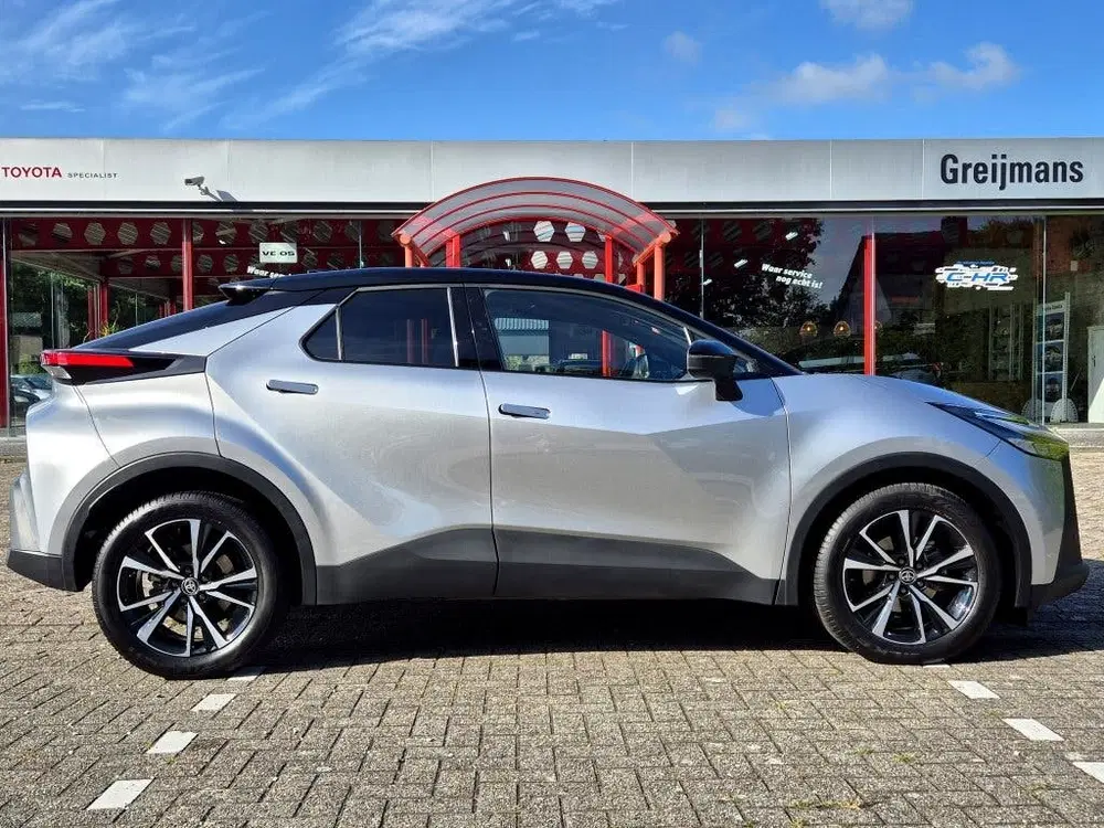 Toyota C-HR 1.8 Hybrid 140 Dynamic Automaat uit 2024, foto 8