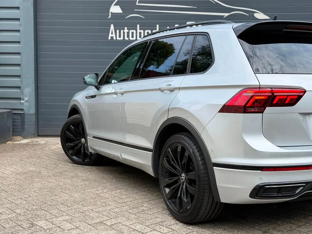 Volkswagen Tiguan 1.5 TSI R-Line Business+ uit 2022, foto 14