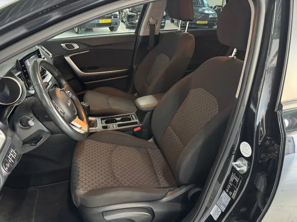 Kia Ceed Sportswagon 1.0 T-GDI DynamincPlusLine uit 2022, foto 14