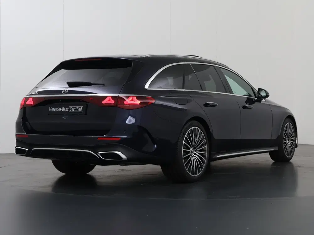 Mercedes-Benz E-Klasse 300e Business Solution AMG uit 2026, foto 2