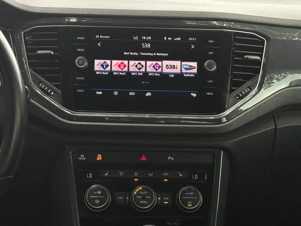 Volkswagen T-Roc 1.5 TSI DSG uit 2020, foto 11