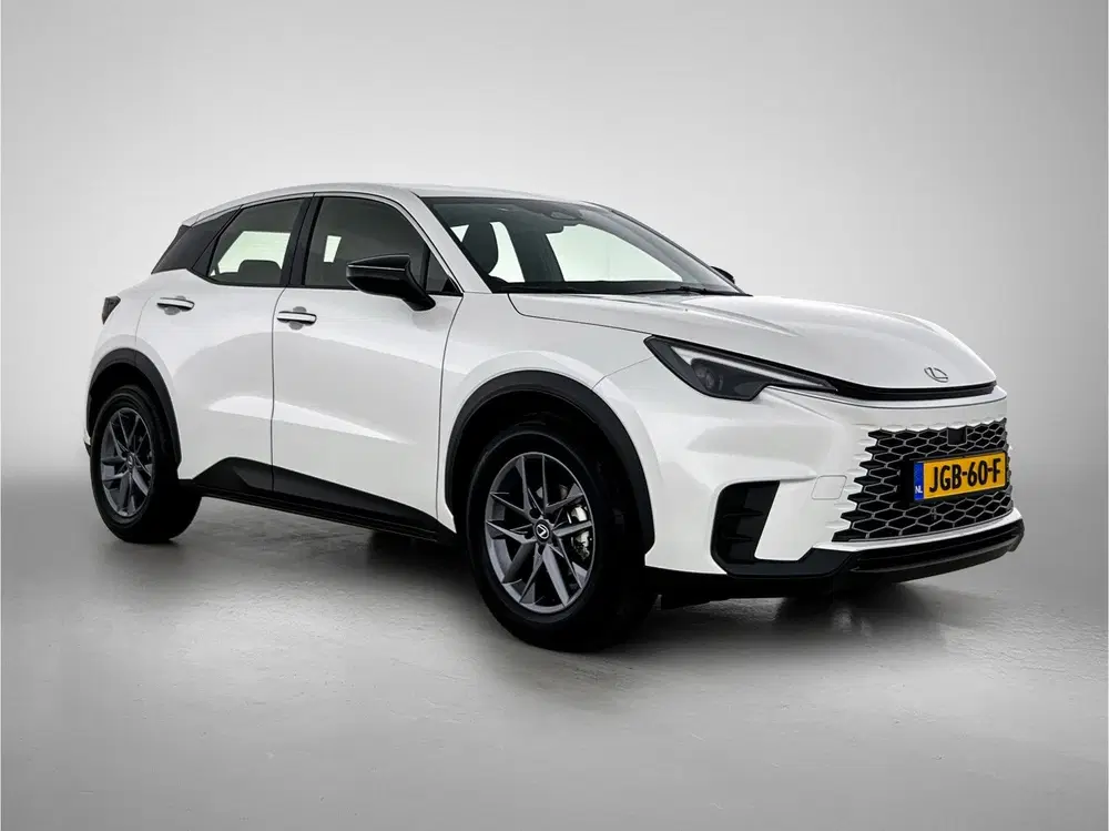 Lexus LBX 2WD uit 2025, foto 14