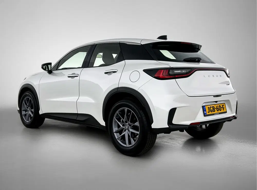 Lexus LBX 2WD uit 2025, foto 15