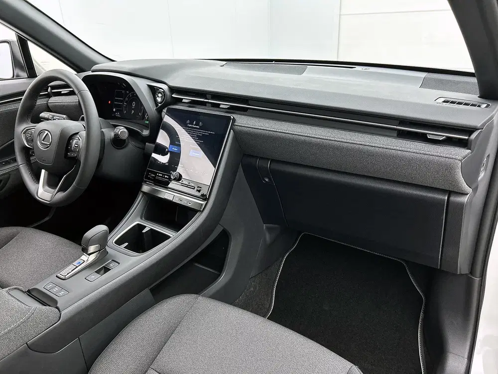 Lexus LBX 2WD uit 2025, foto 6