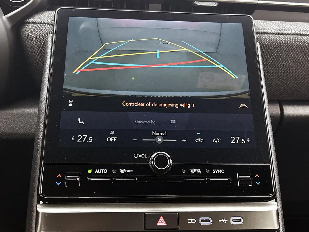 Lexus LBX 2WD uit 2025, foto 8