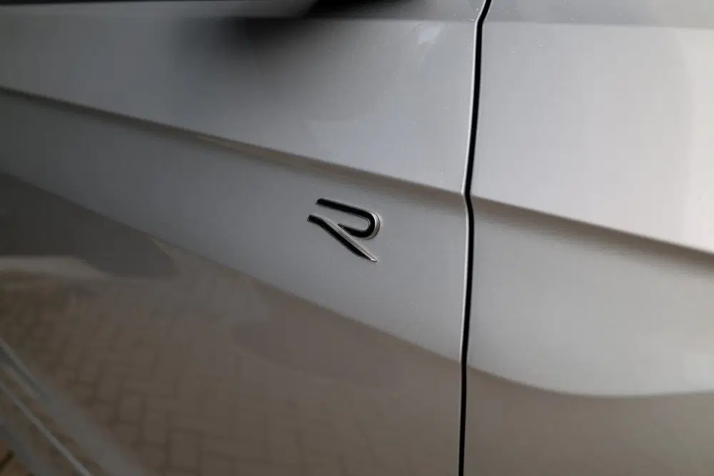 Volkswagen T-Cross 1.0 TSI R-Line Edition uit 2025, foto 12