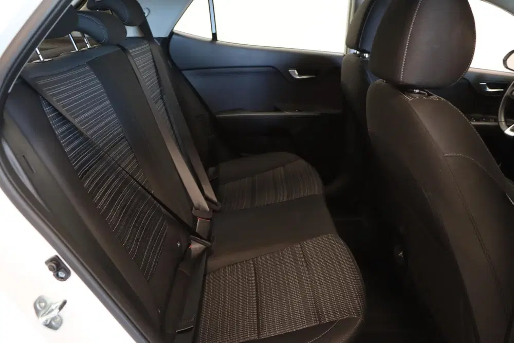 Kia Stonic 1.0 T-GDi MHEV DynamicLine Naviagatie uit 2024, foto 11
