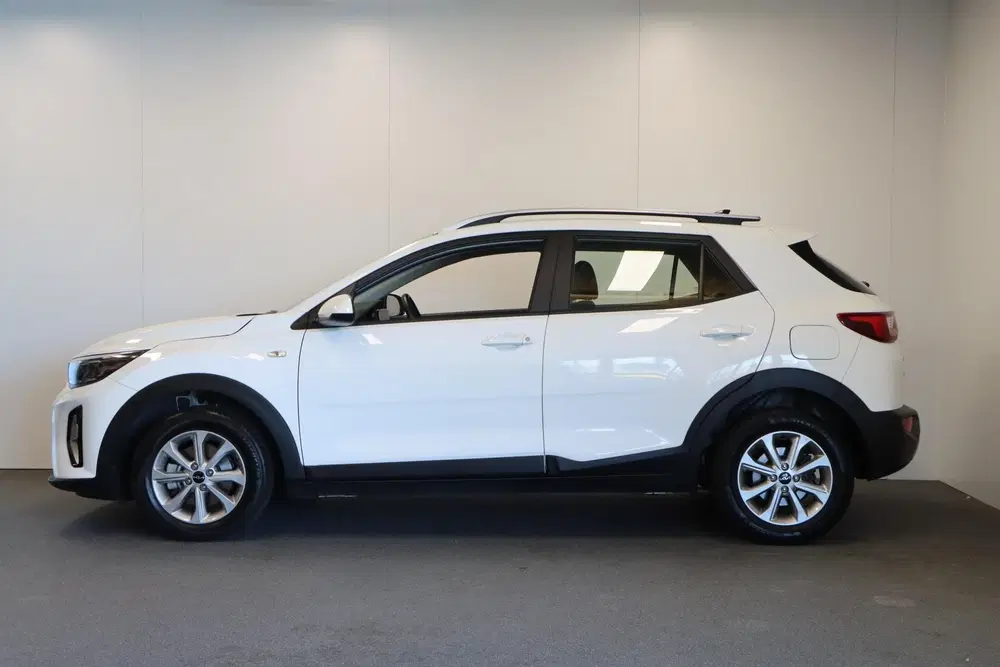 Kia Stonic 1.0 T-GDi MHEV DynamicLine Naviagatie uit 2024, foto 2
