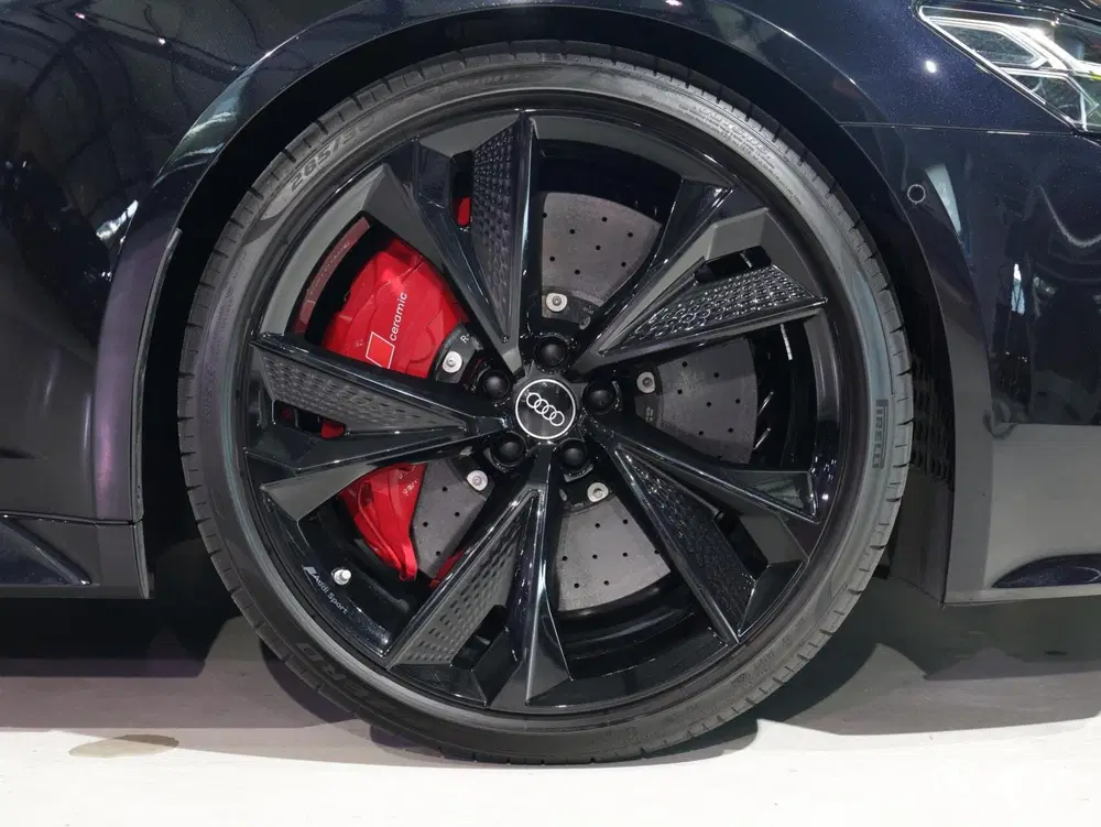 Audi RS6 PERFORMANCE uit 2024, foto 5