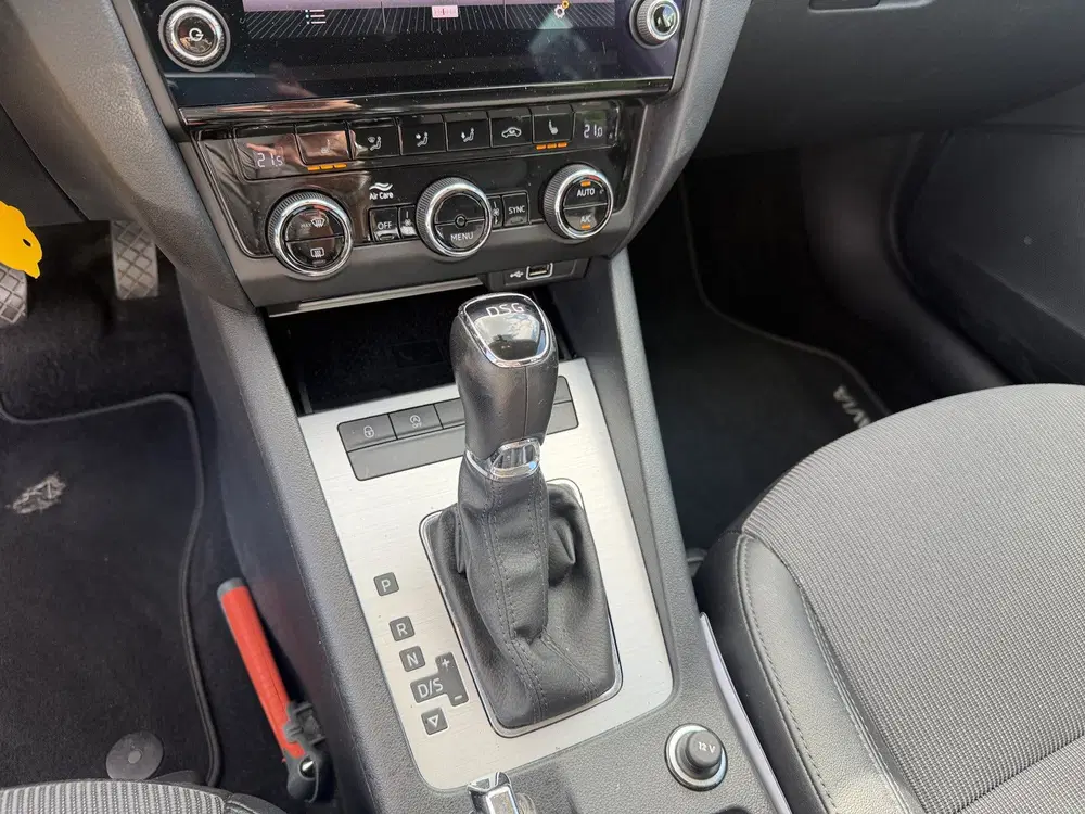 Skoda Octavia 1.5 TSI DSG Greentech Business Edition C uit 2020, foto 13