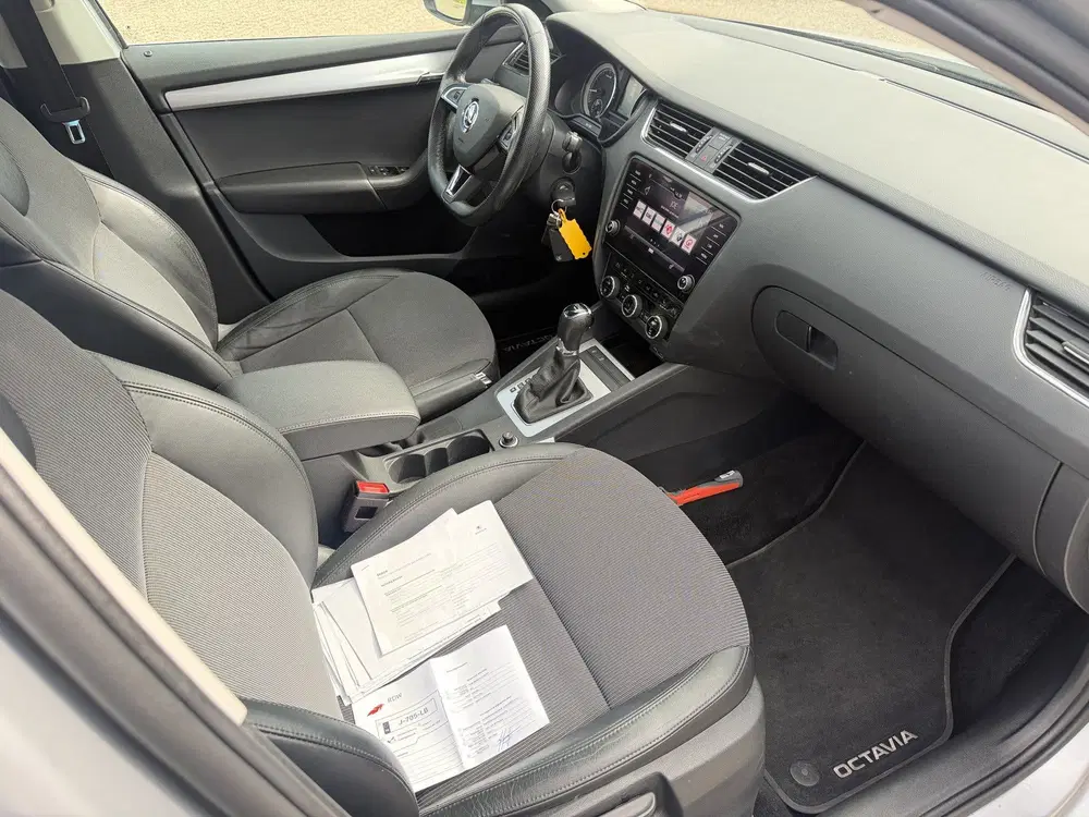 Skoda Octavia 1.5 TSI DSG Greentech Business Edition C uit 2020, foto 3