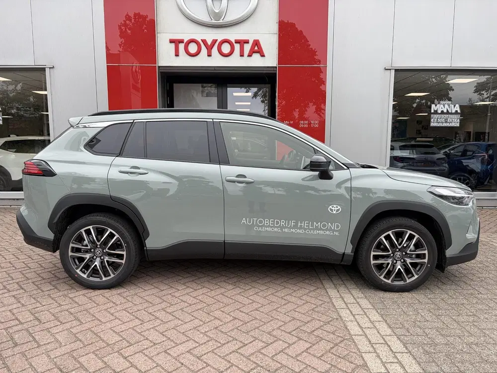 Toyota Corolla Cross Hybrid 140 Dynamic Stoelverwarming uit 2026, foto 2