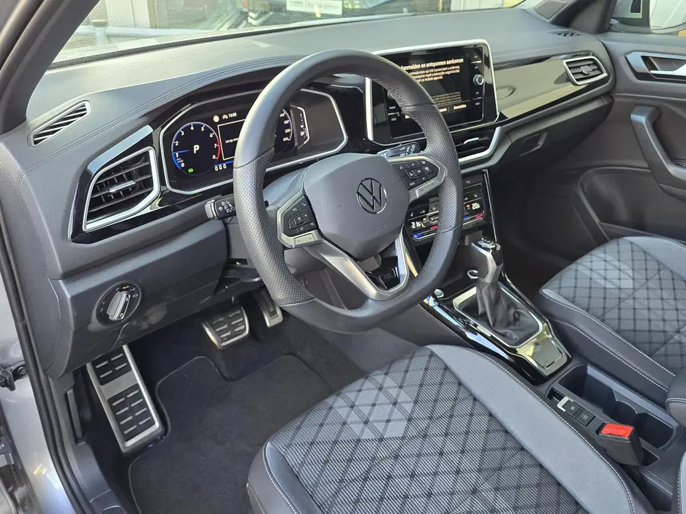 Volkswagen T-Roc 1.5 TSI R-Line Edition Virtual Cockpit Stu uit 2025, foto 3