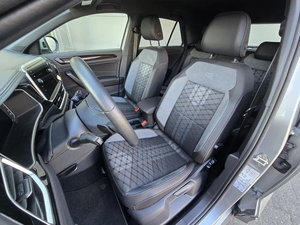Volkswagen T-Roc 1.5 TSI R-Line Edition Virtual Cockpit Stu uit 2025, foto 4