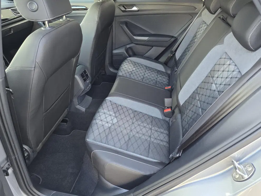 Volkswagen T-Roc 1.5 TSI R-Line Edition Virtual Cockpit Stu uit 2025, foto 6