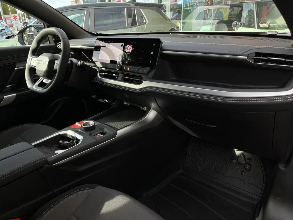 Jeep Compass 1.2 e-Hybrid Summit uit 2026, foto 12