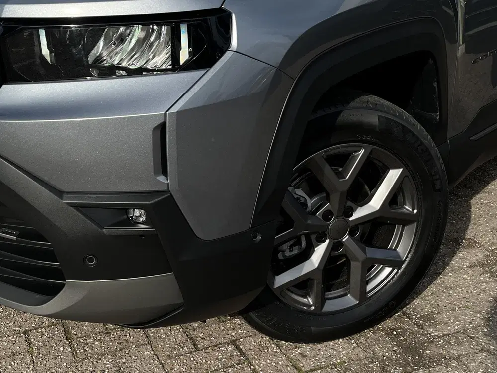 Jeep Compass 1.2 e-Hybrid Summit uit 2026, foto 6