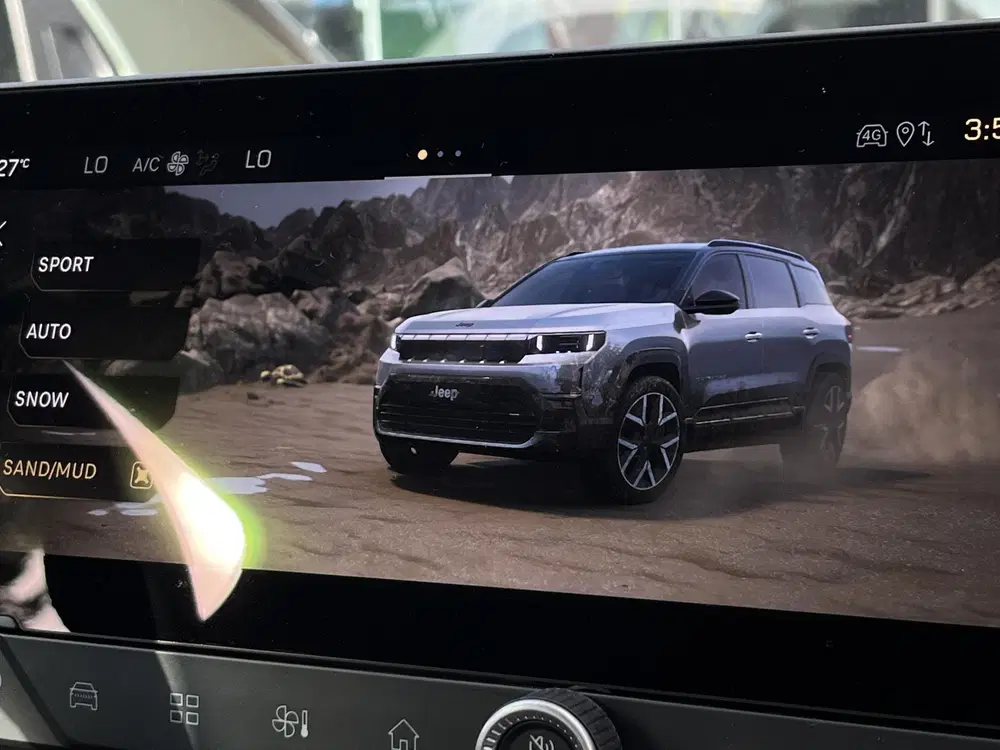 Jeep Compass 1.2 e-Hybrid Summit uit 2026, foto 9