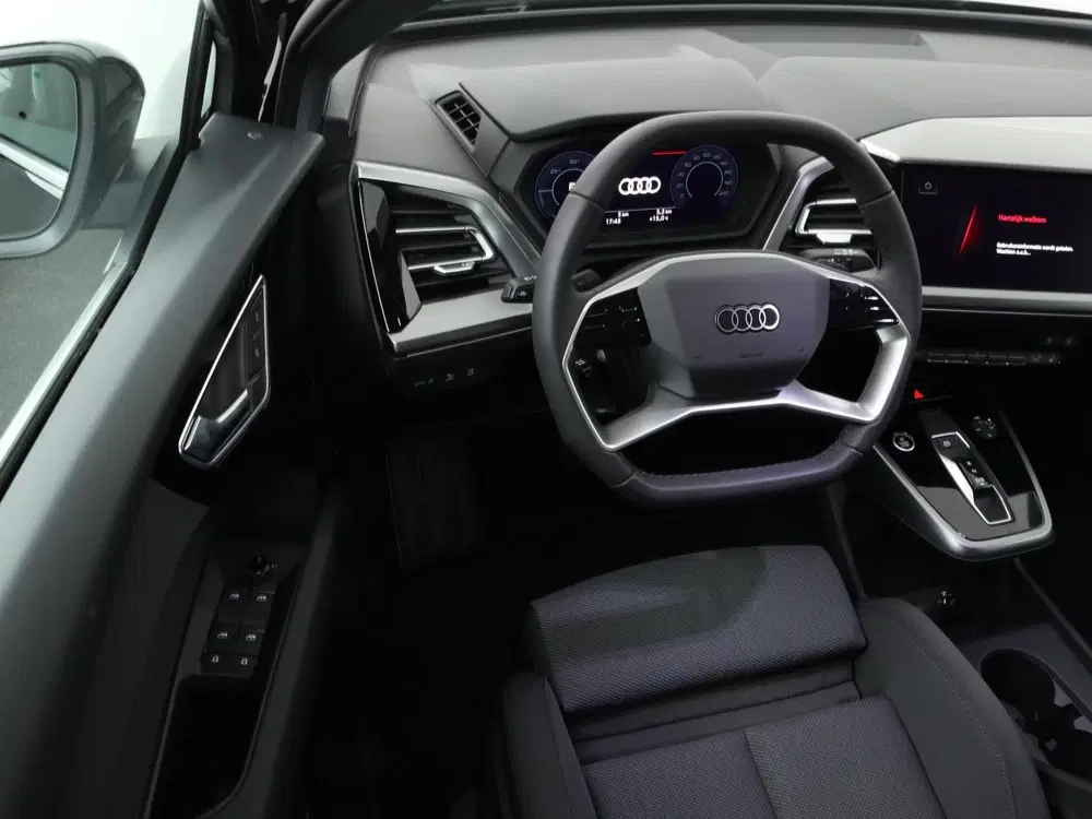 Audi Q4 e-tron 40 Advanced edition 77 kWh 204 PK uit 2023, foto 7